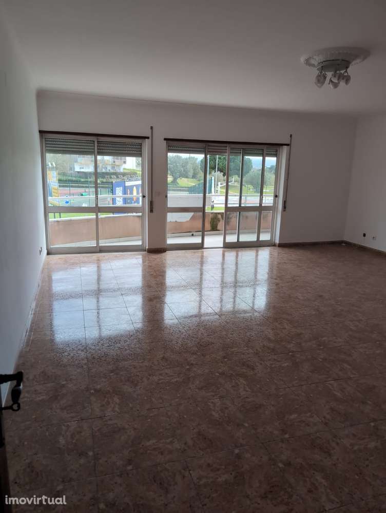 Apartamento T3 com Parqueamento em Benavente - Grande imagem: 5/16