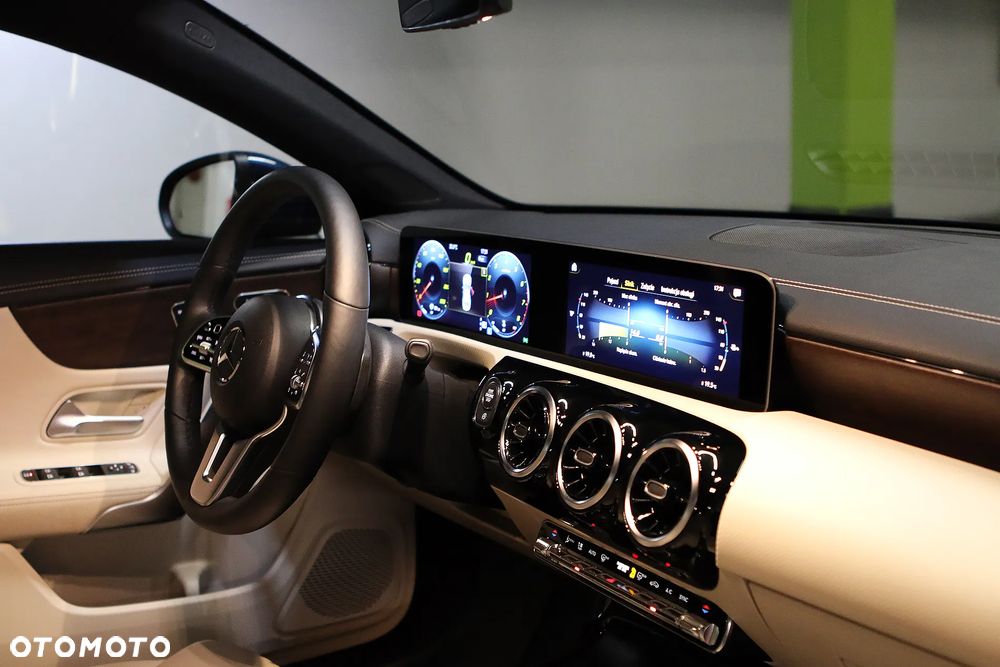 Mercedes-Benz CLA 250 4Matic 7G-DCT AMG Line - 20