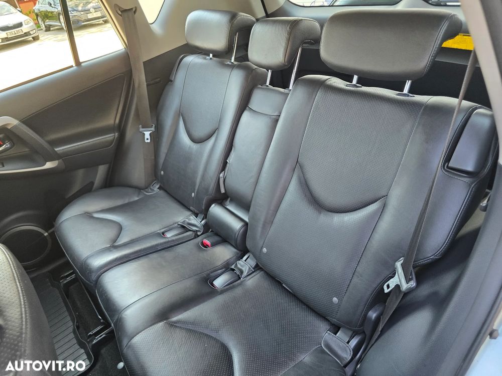 Toyota RAV4 - 30