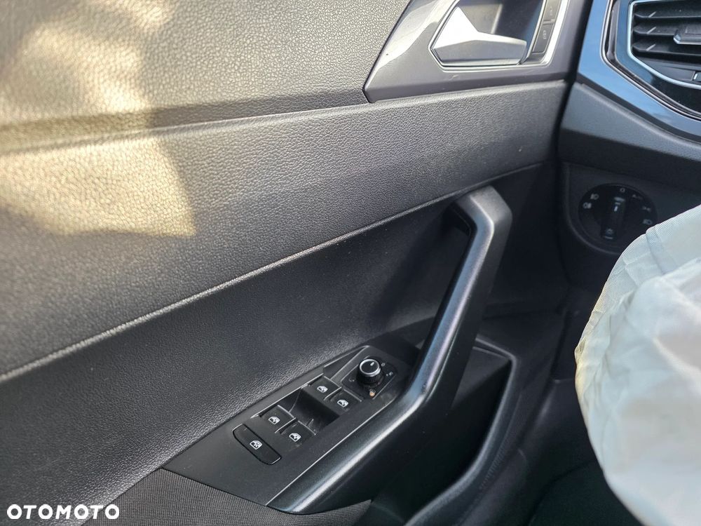 Volkswagen Polo 1.0 TSI OPF DSG R-Line - 18