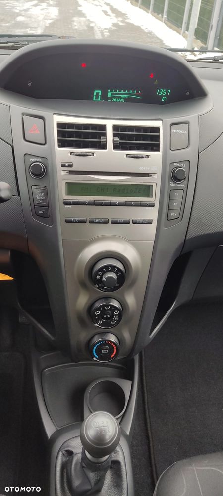 Toyota Yaris 1.33 VVT-i Life - 16