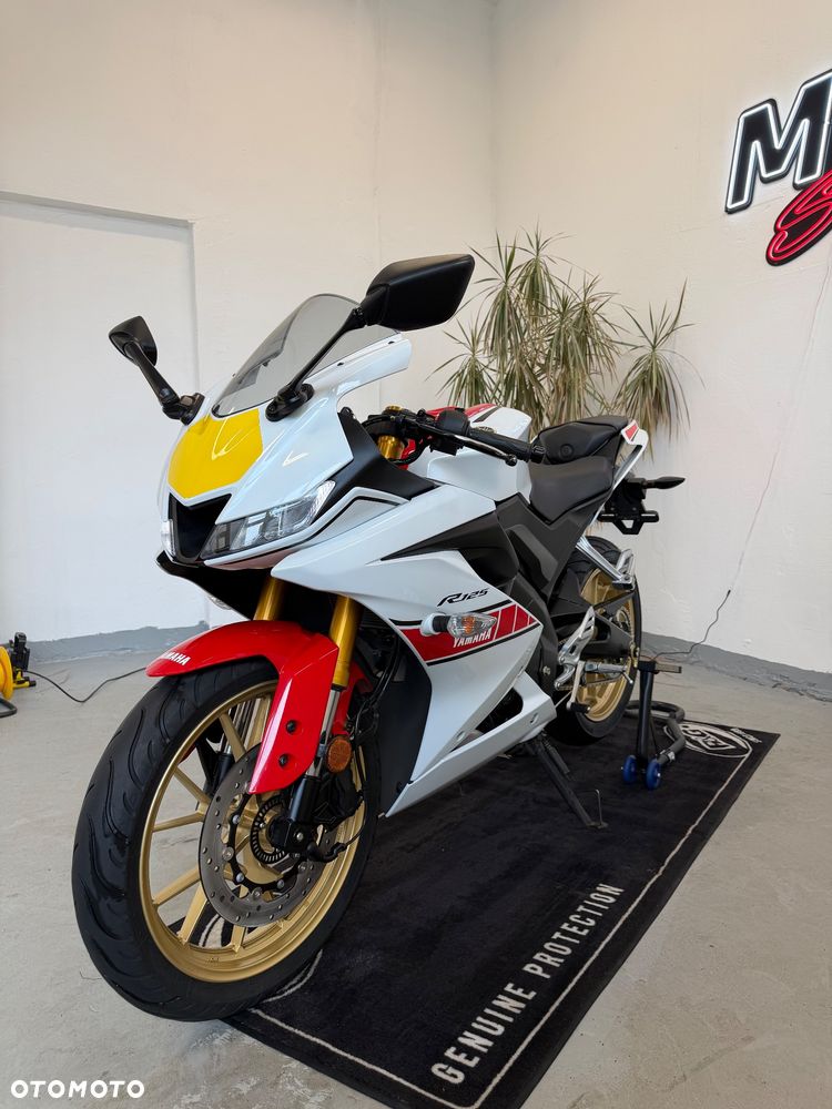 Yamaha YZF - 6