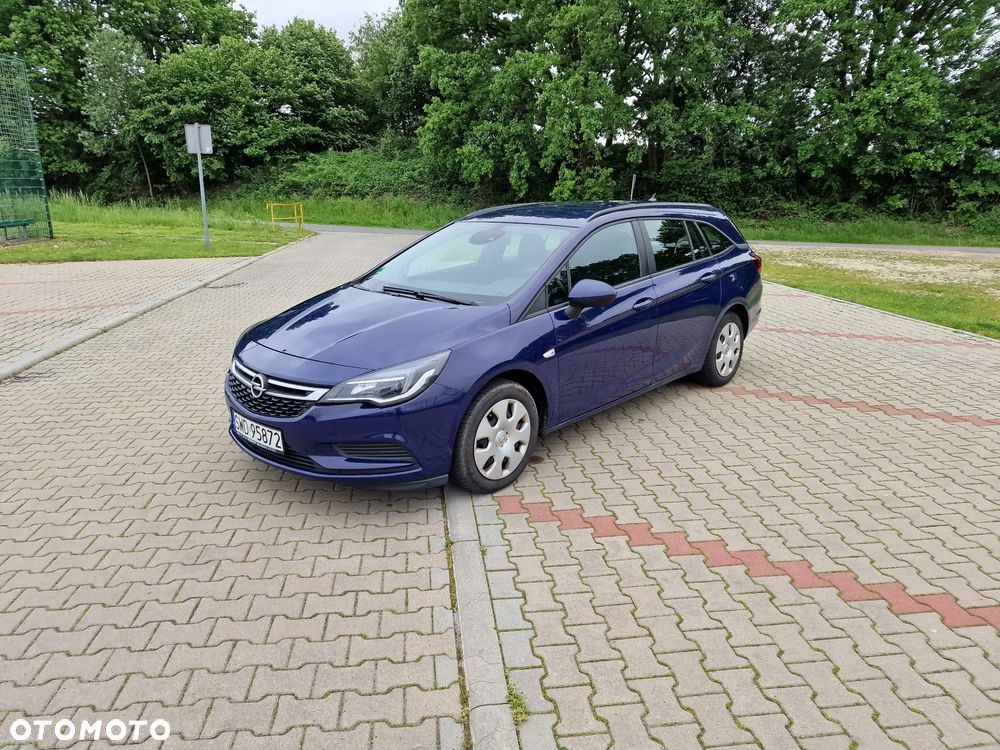 Opel Astra IV 1.6 CDTI Essentia - 10