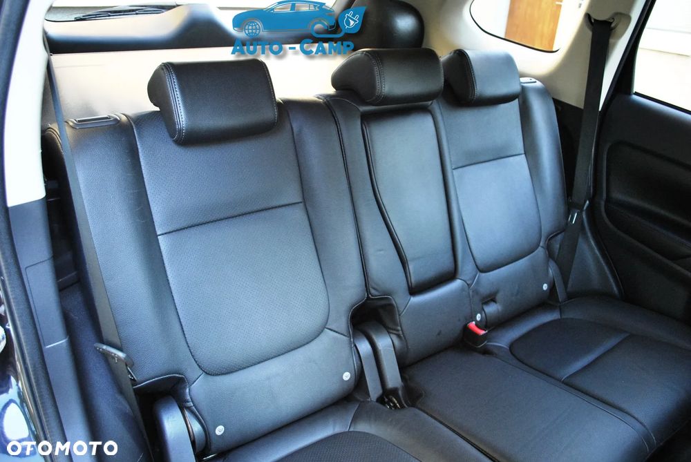 Mitsubishi Outlander Instyle NAVI + - 19