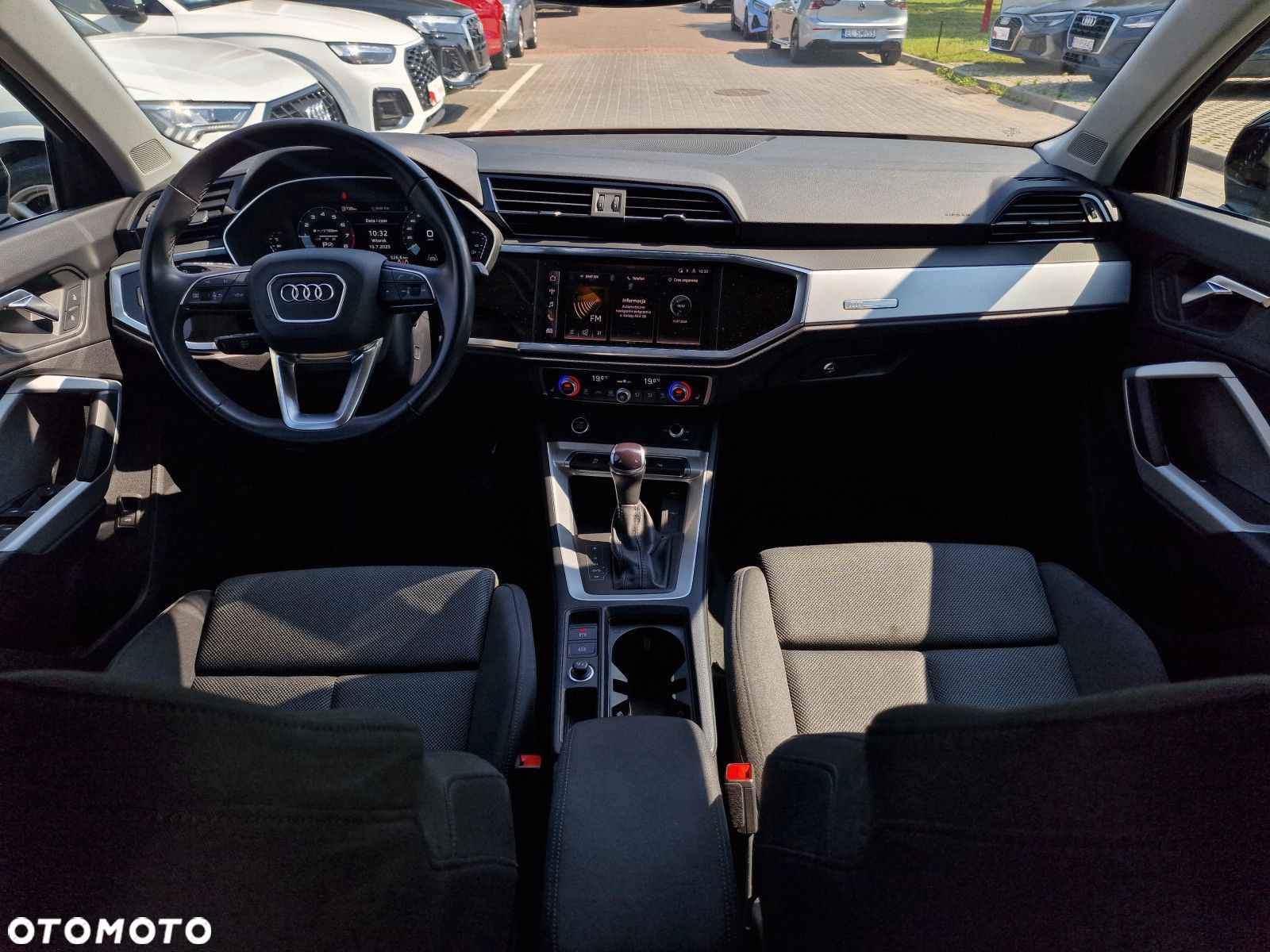 Audi Q3 - 18