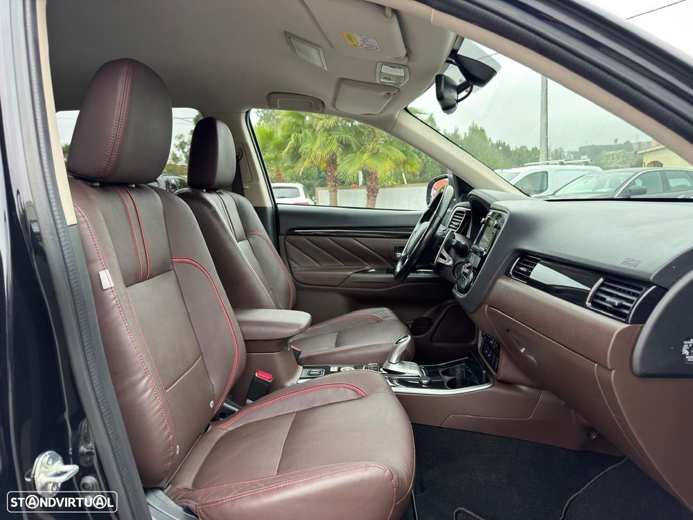 Mitsubishi Outlander 2.0 Instyle Navi - 18