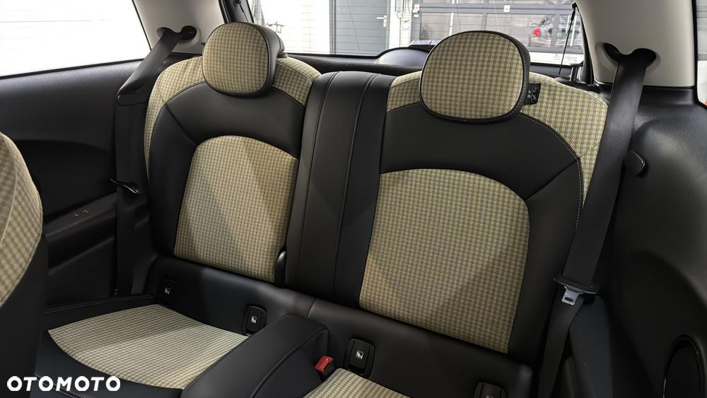 MINI Cooper SE Classic Trim - 18