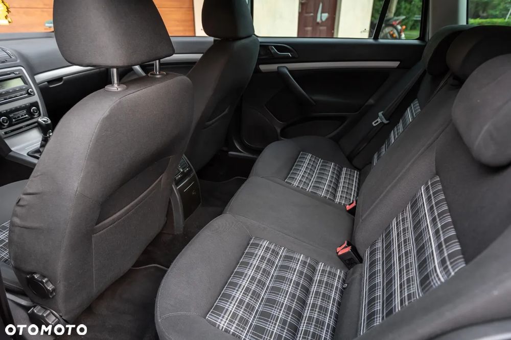 Skoda Octavia 1.6 TDI DPF Elegance - 13