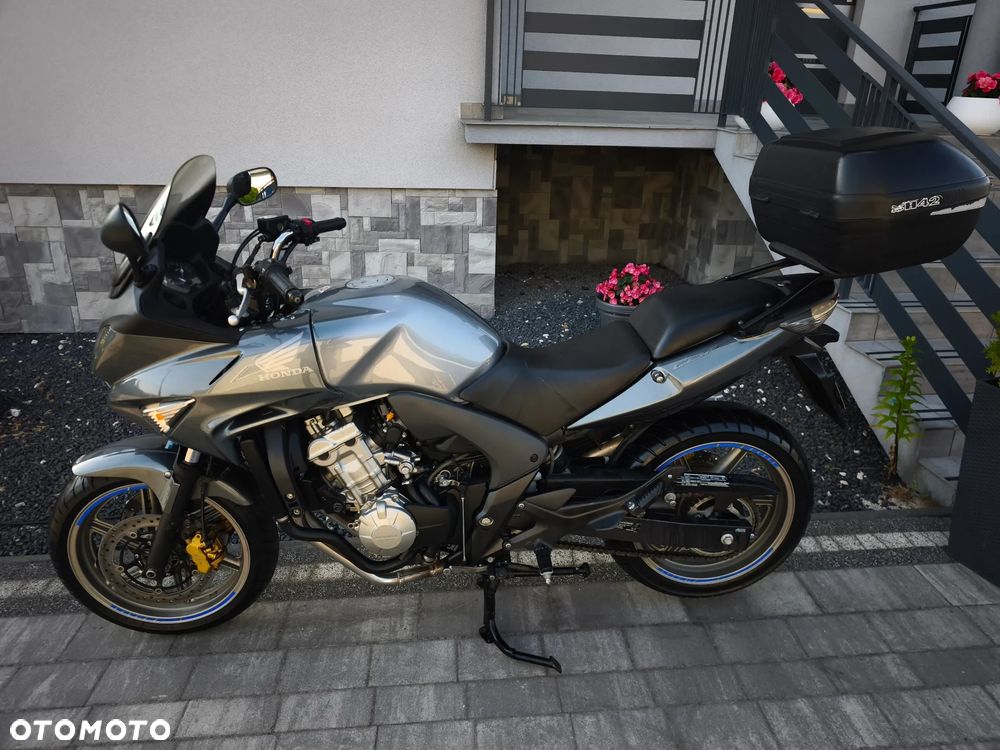 Honda CBF - 1