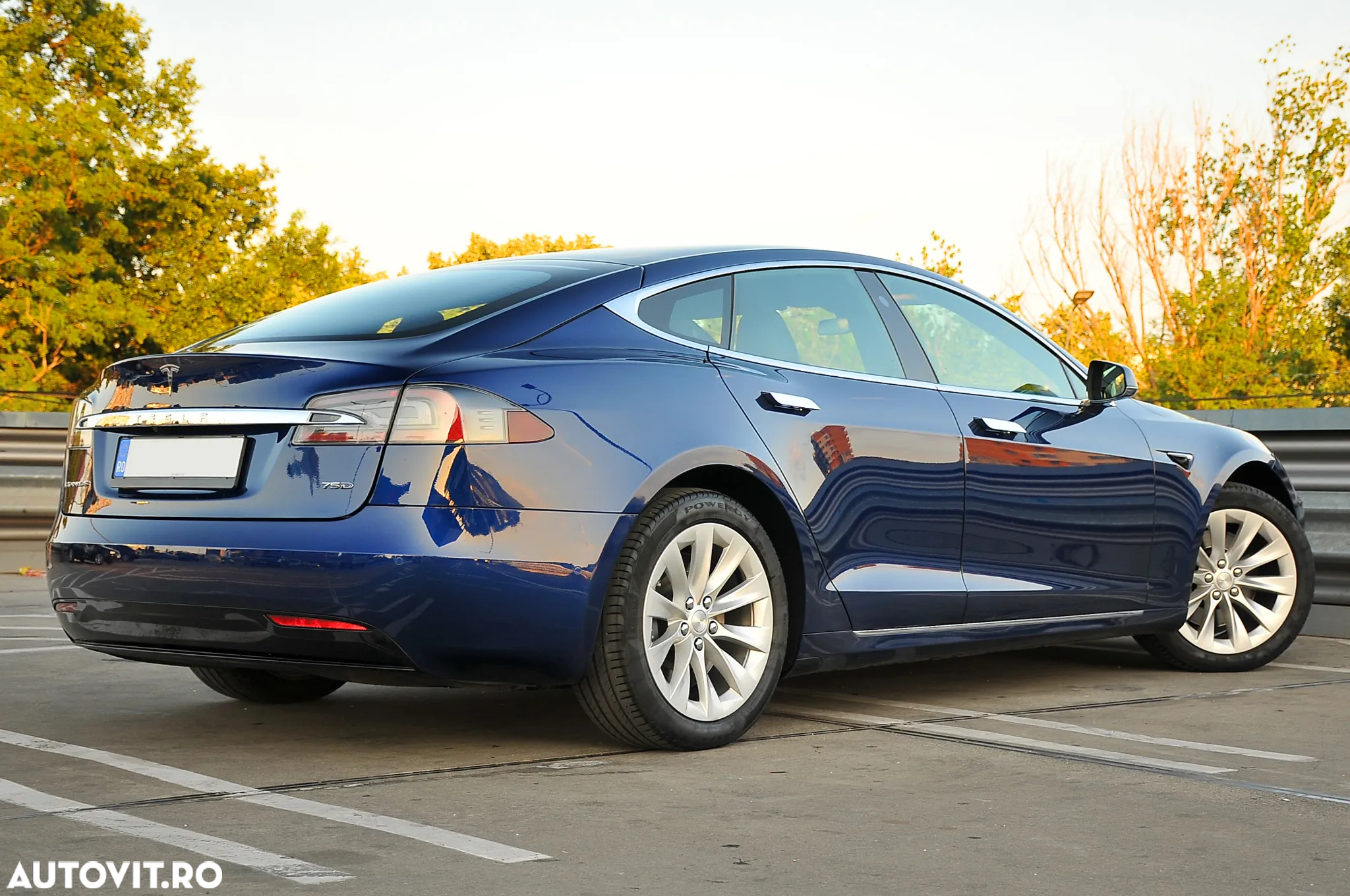 Tesla Model S Standard - 2