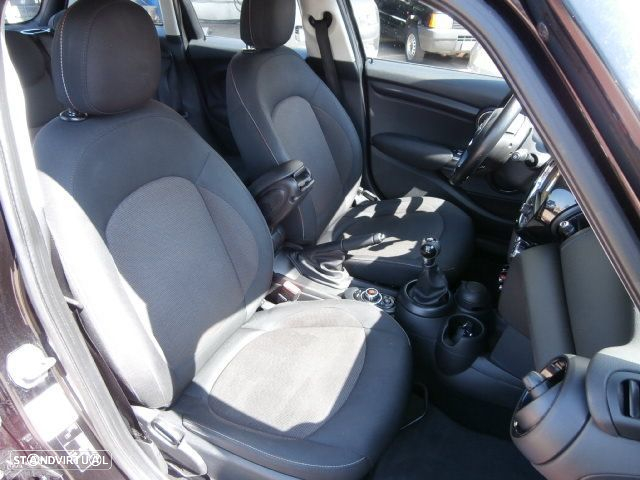 MINI 5 Portas One D - 32