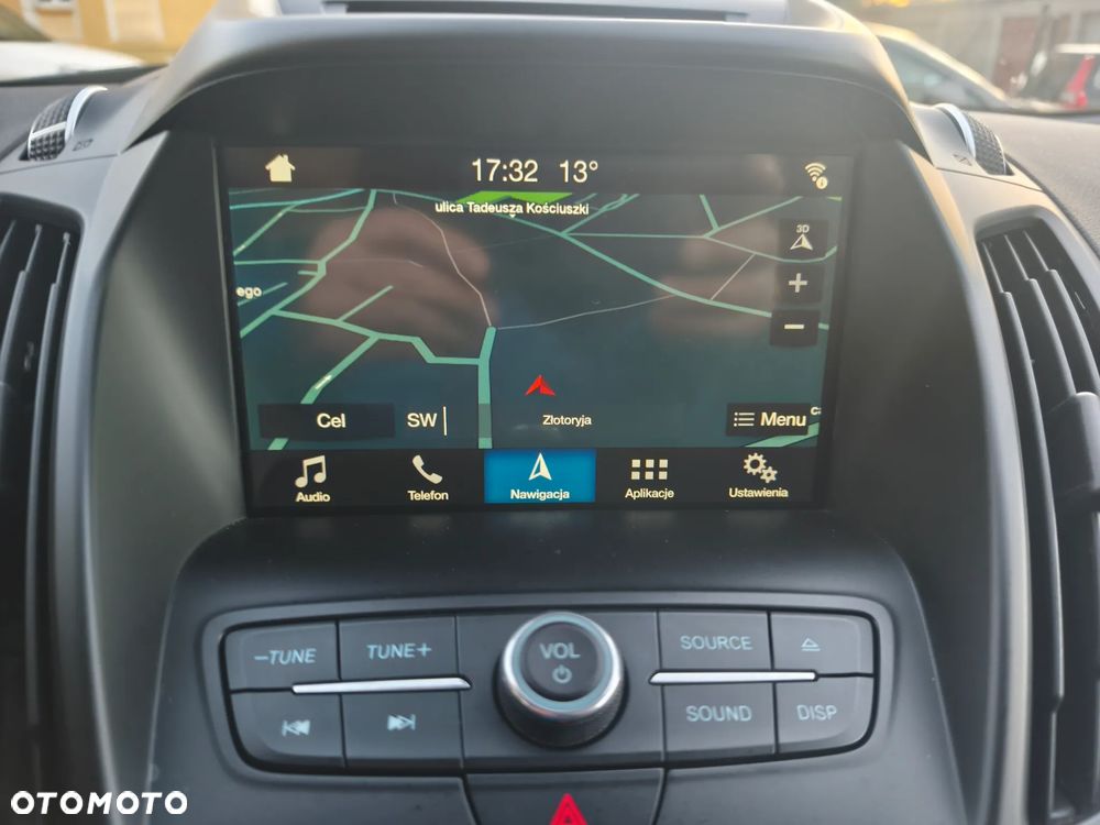 Ford Kuga - 25
