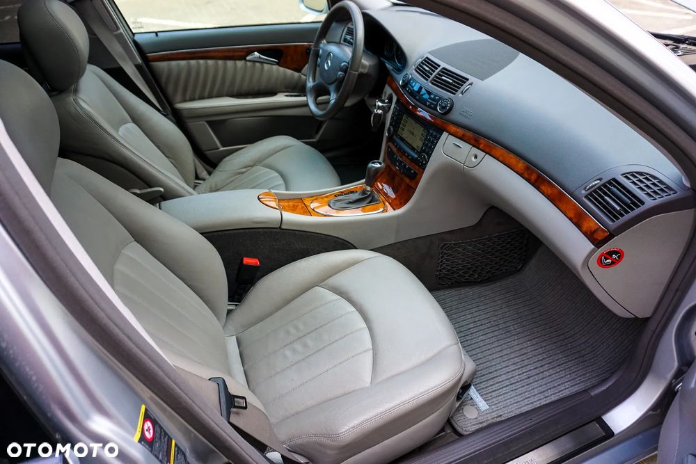 Mercedes-Benz Klasa E 200 Kompressor Automatik Elegance - 32