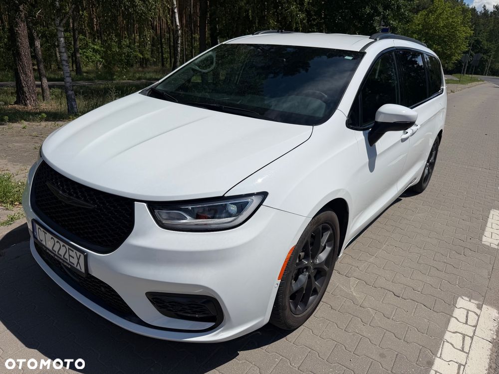 Chrysler Pacifica - 1