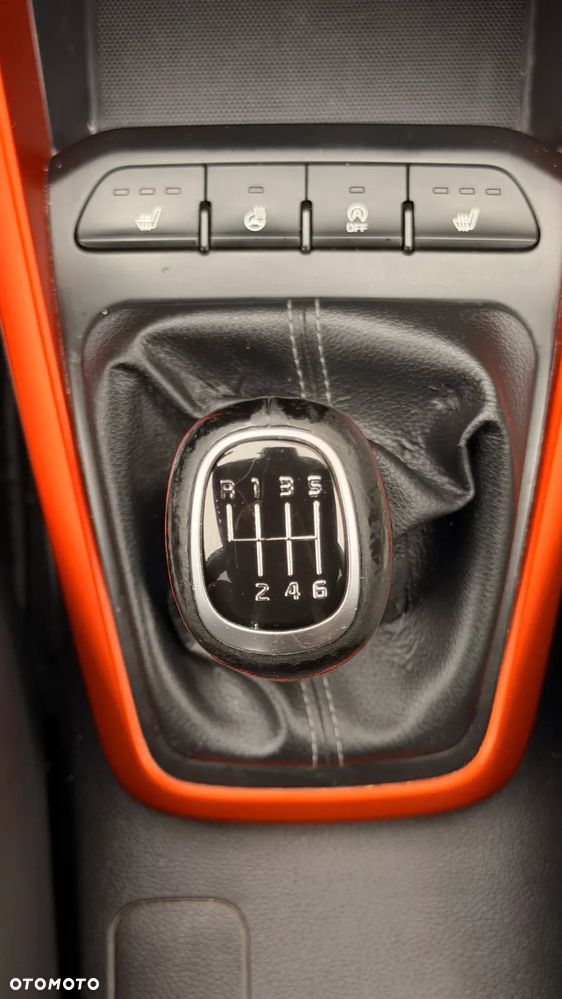 Kia Stonic - 39