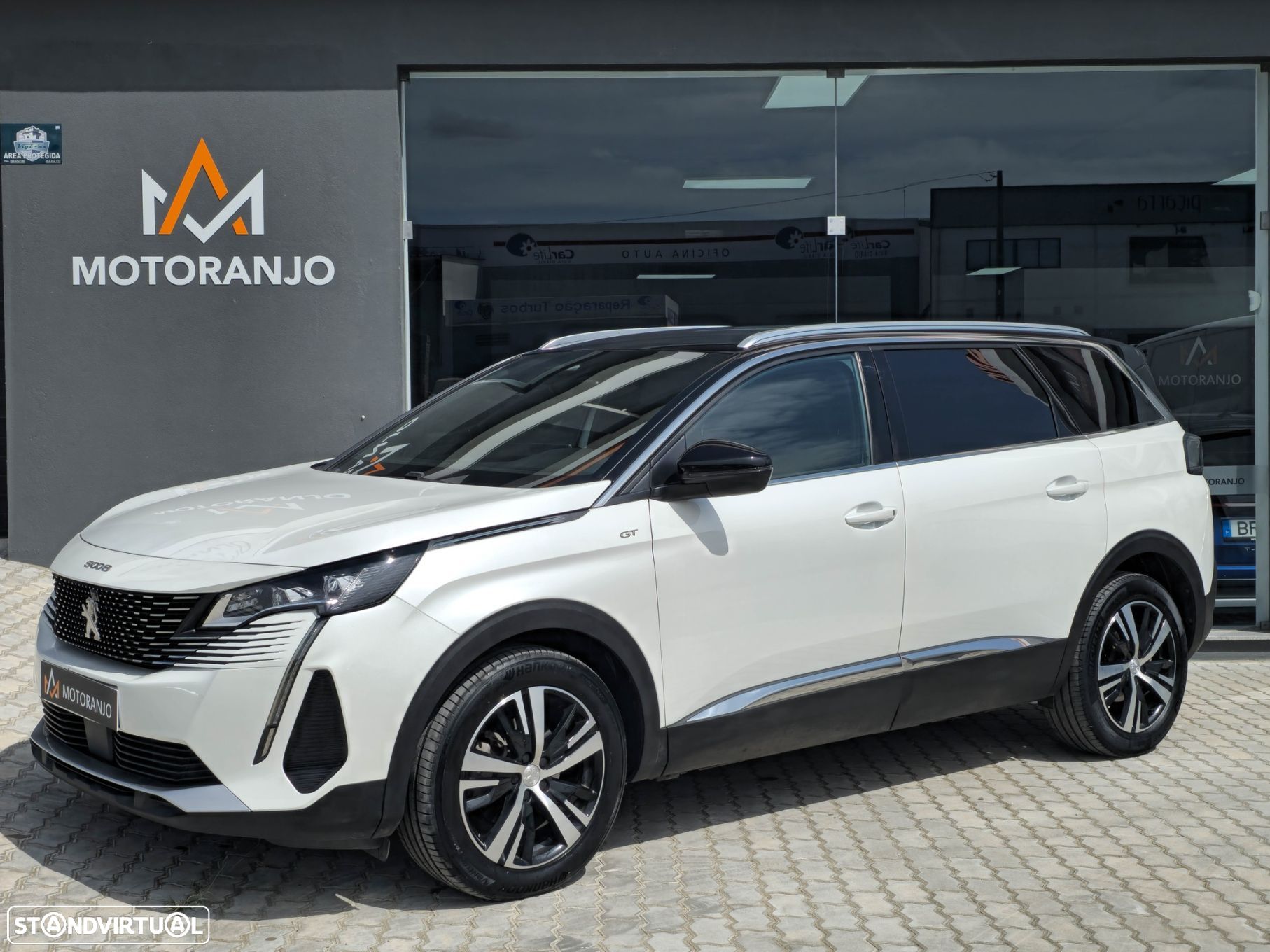 Peugeot 5008 1.5 BlueHDi GT EAT8 - 1
