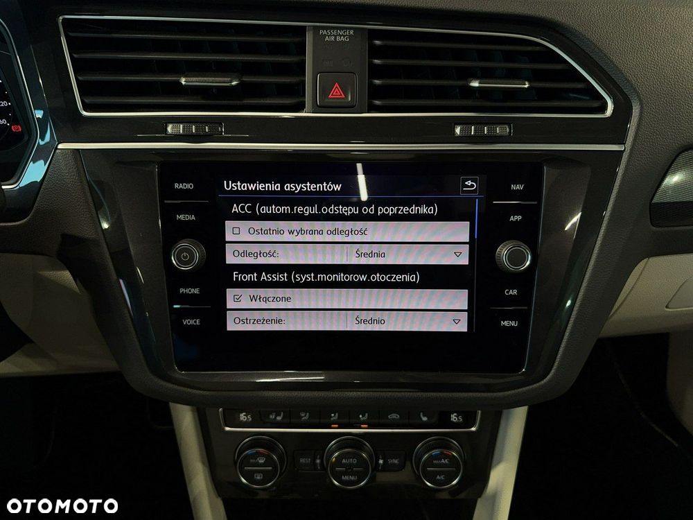 Volkswagen Tiguan - 28