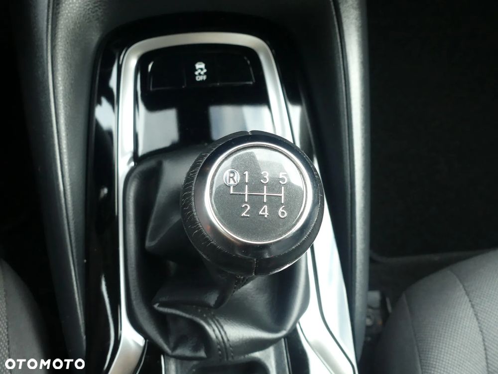 Toyota Corolla 1.5 Comfort - 39