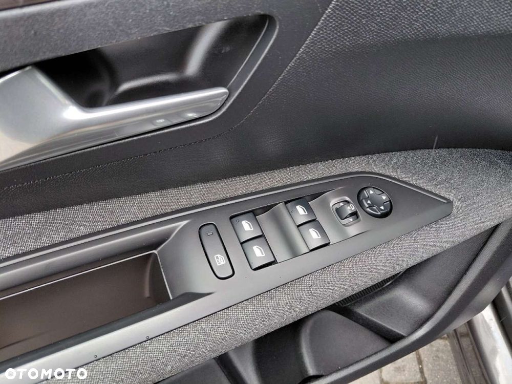 Peugeot 3008 - 10