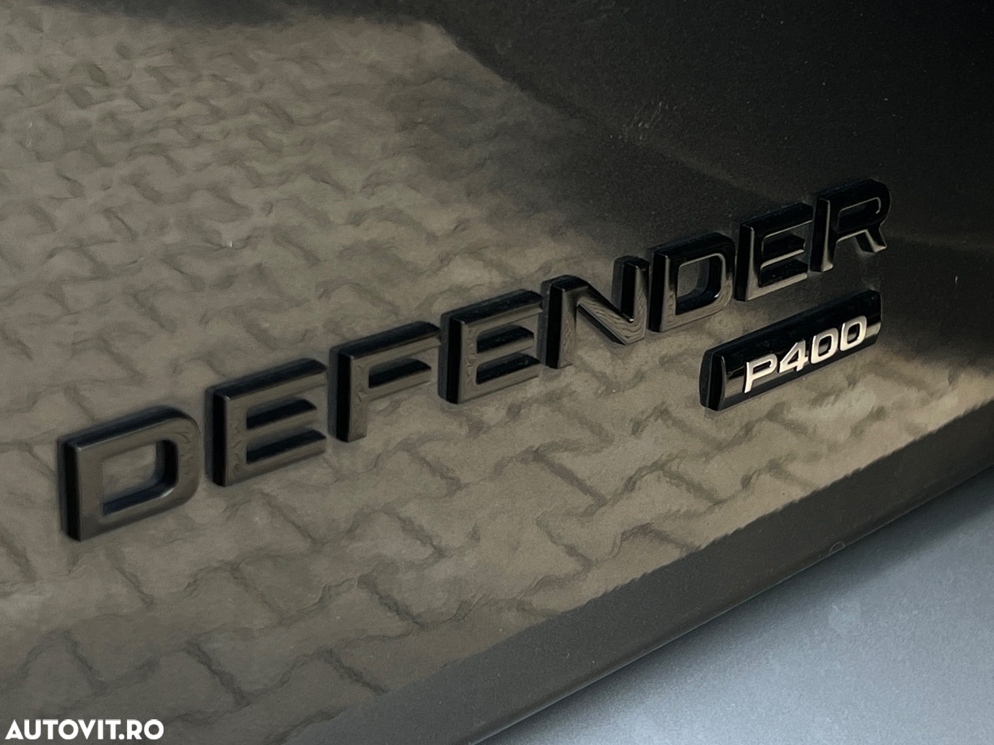 Land Rover Defender 110 3.0P 400 MHEV - 31