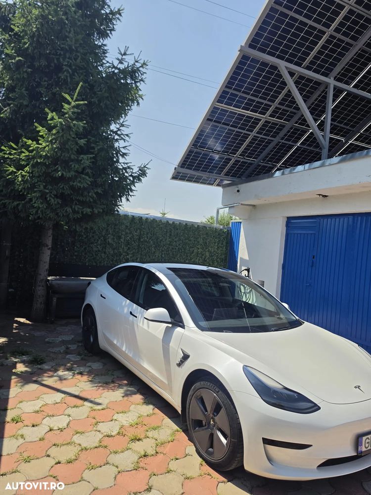 Tesla Model 3 - 6