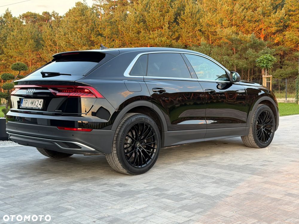 Audi Q8 - 10