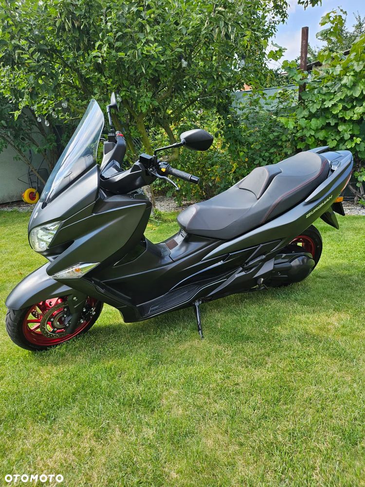 Suzuki Burgman - 1