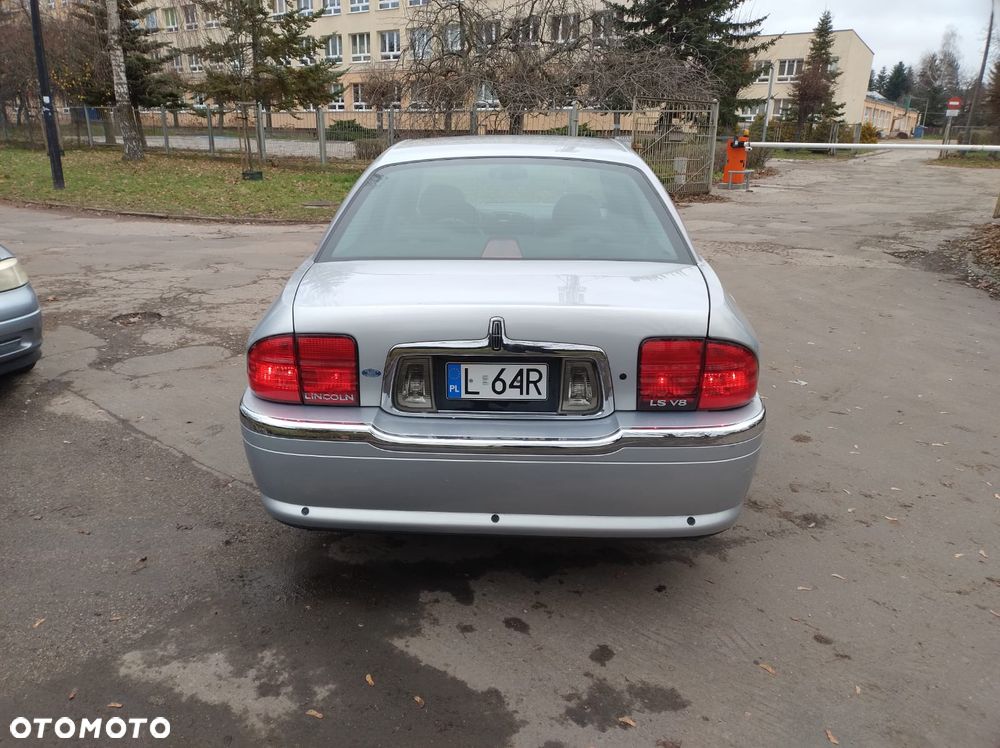 Lincoln LS - 7