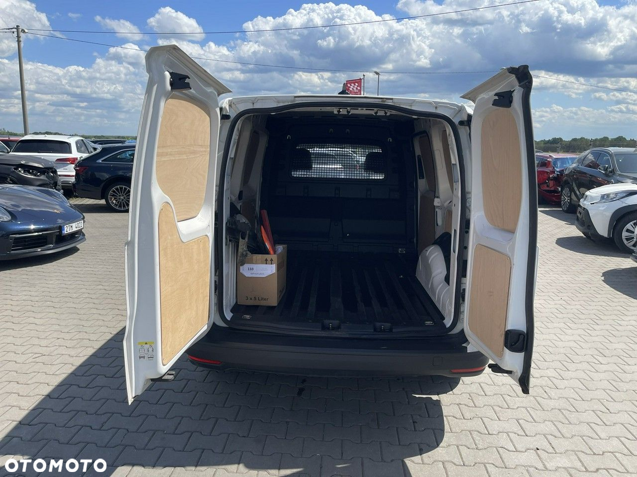 Volkswagen Caddy - 4