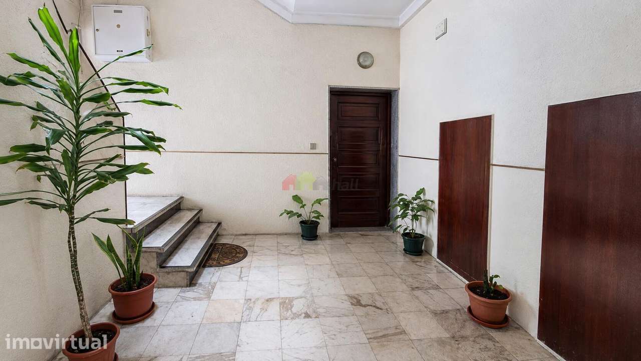 Apartamento T2 Totalmente Remodelado, Setúbal - Grande imagem: 3/7