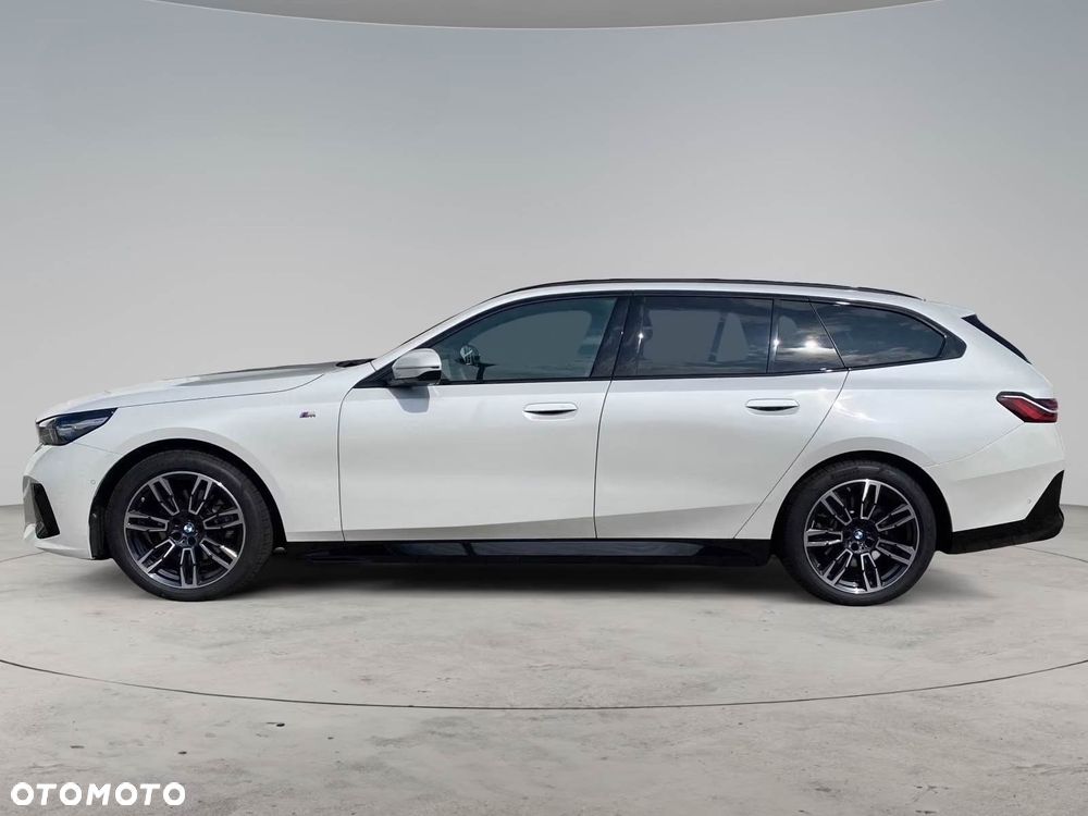 BMW Seria 5 520d xDrive Touring - 6