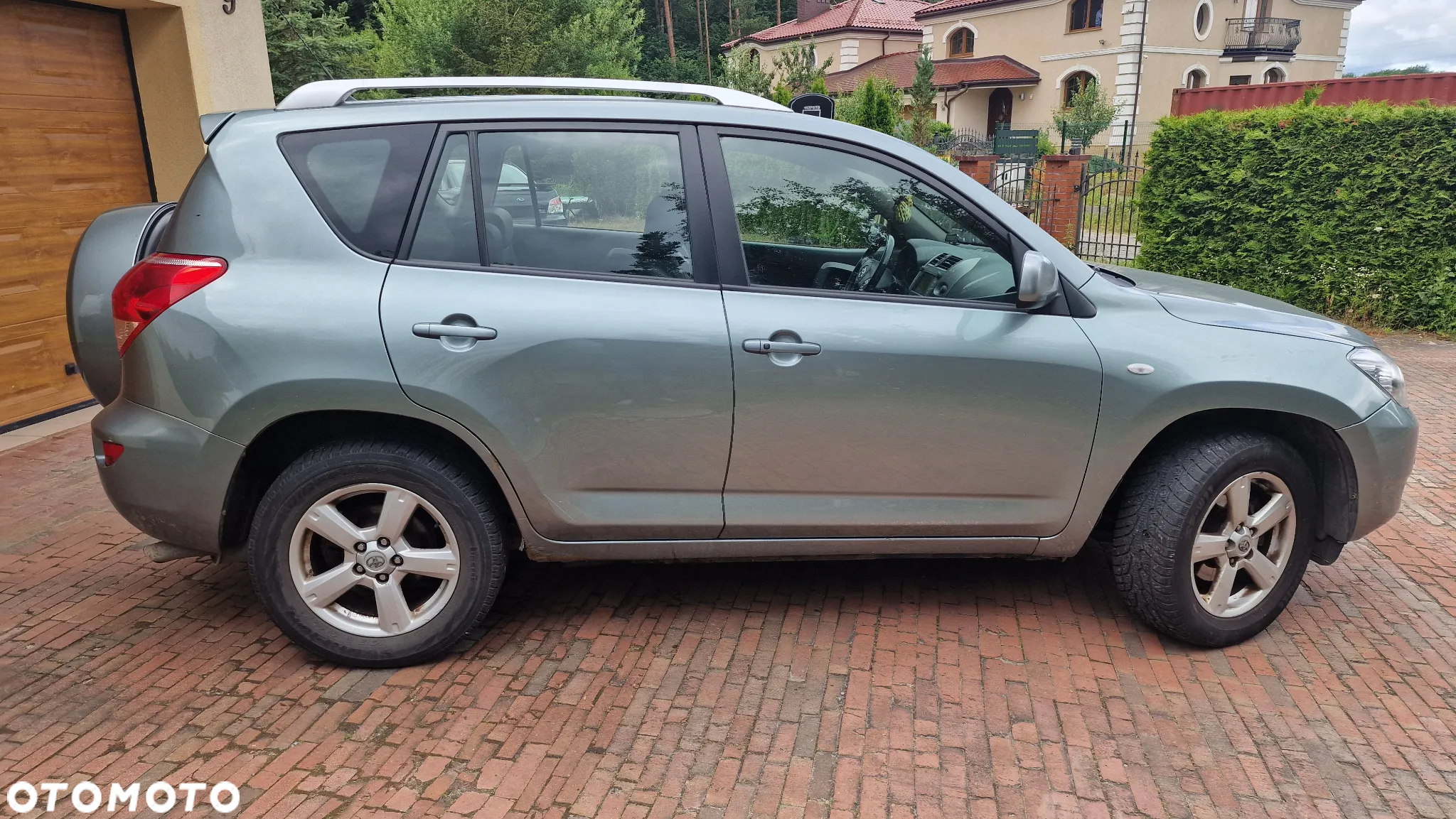 Toyota RAV4 2.0 VVT-i Premium - 10