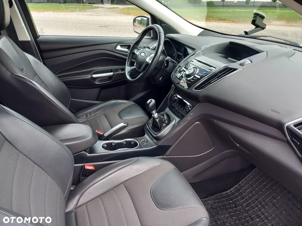 Ford Kuga - 32