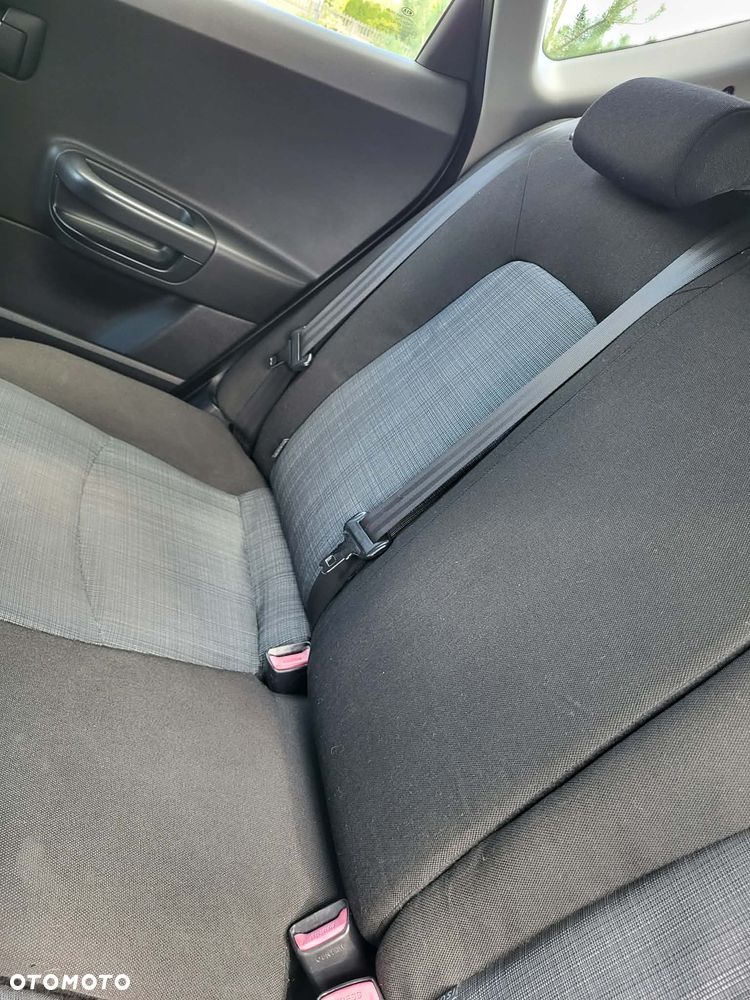 Kia Ceed - 7