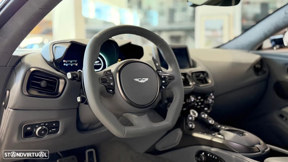 Aston Martin Vantage Coupe 4.0 Twin-Turbo V8 - 13