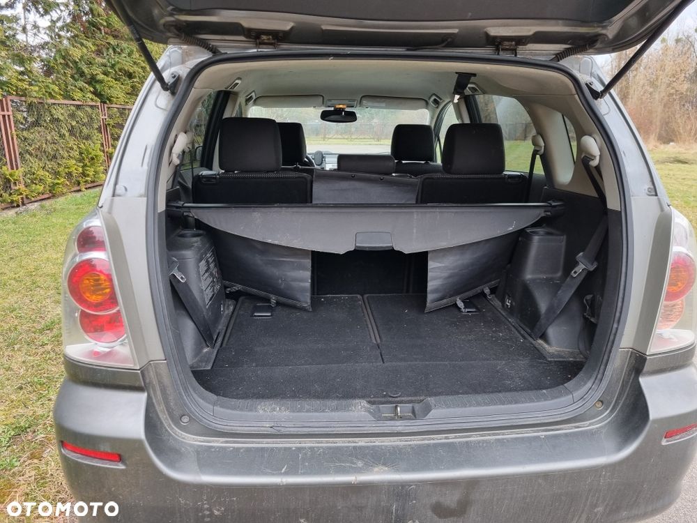 Toyota Corolla Verso - 7
