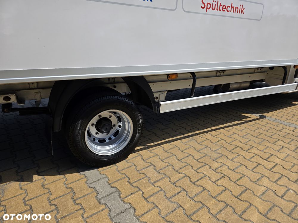 Volkswagen Crafter - 13