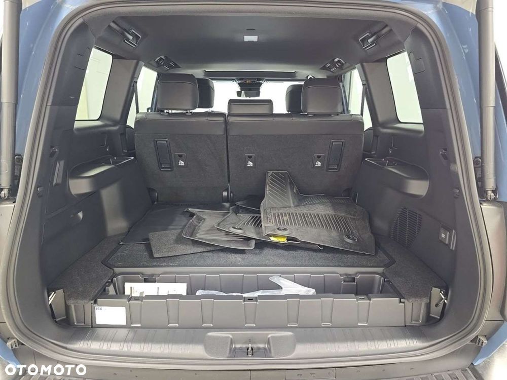 Toyota Land Cruiser - 4