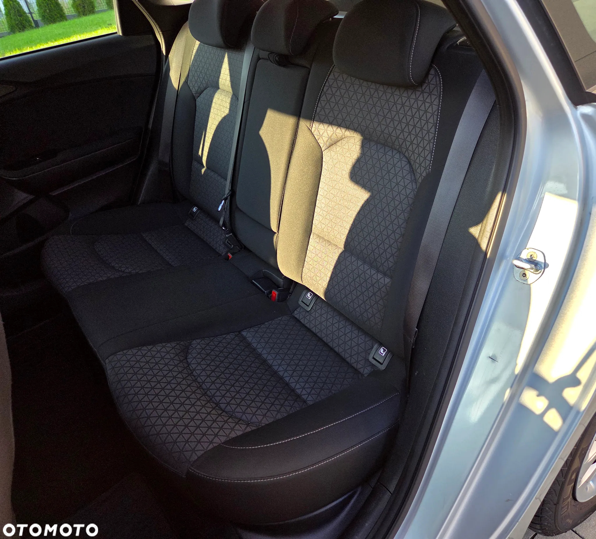 Kia Ceed 1.6 CRDi SCR M - 14