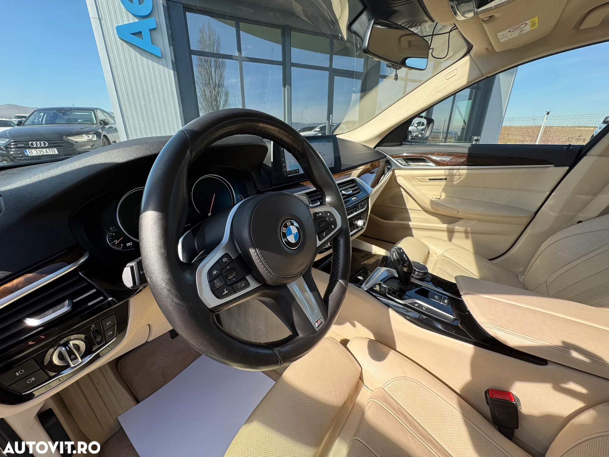 BMW Seria 5 520d xDrive AT - 15
