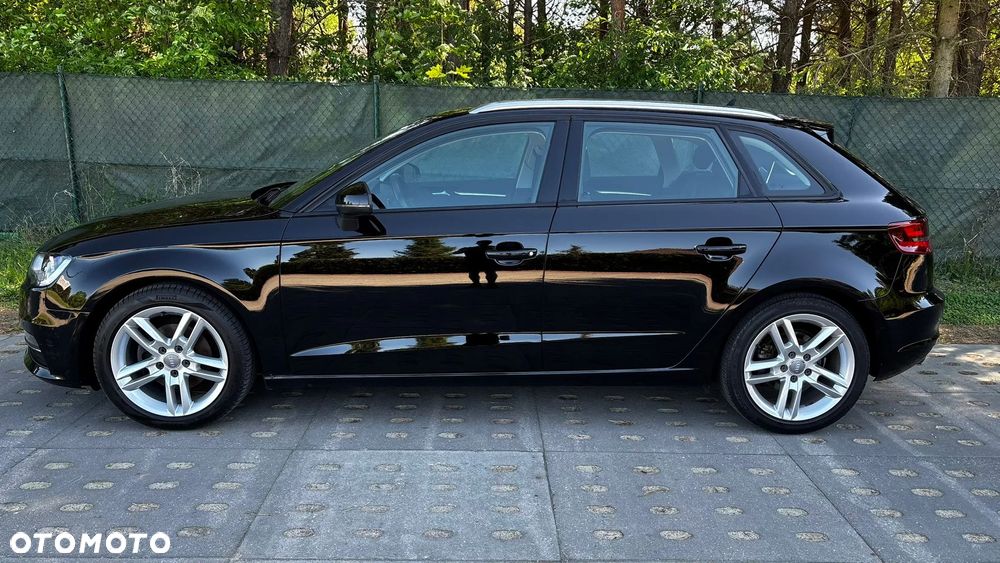 Audi A3 Sportback - 2