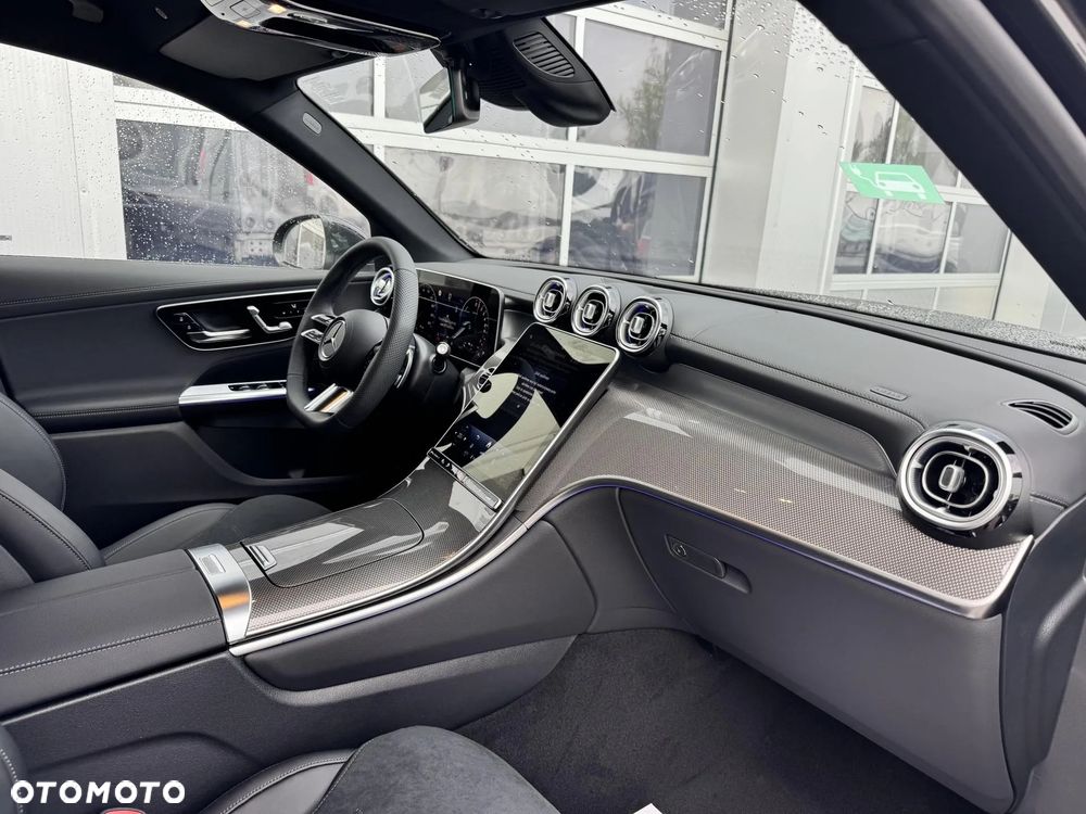 Mercedes-Benz GLC 300 e 4-Matic AMG Line - 12