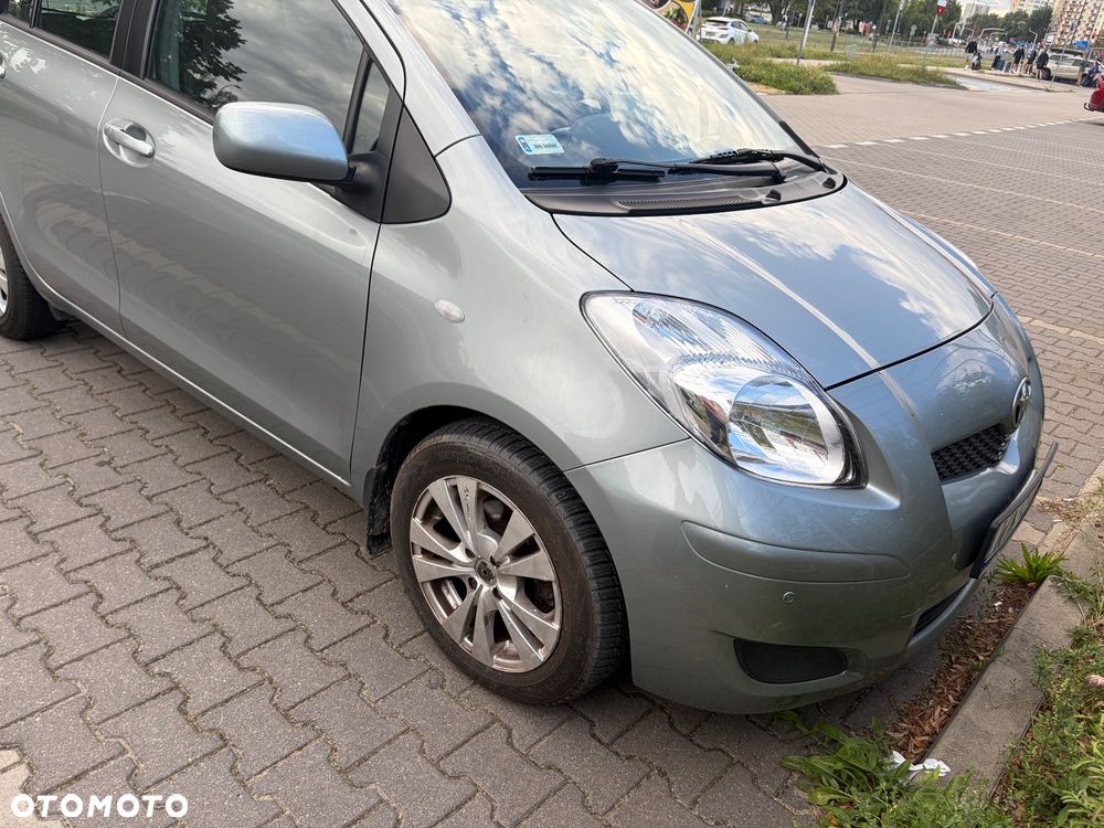 Toyota Yaris 2011 photo 5
