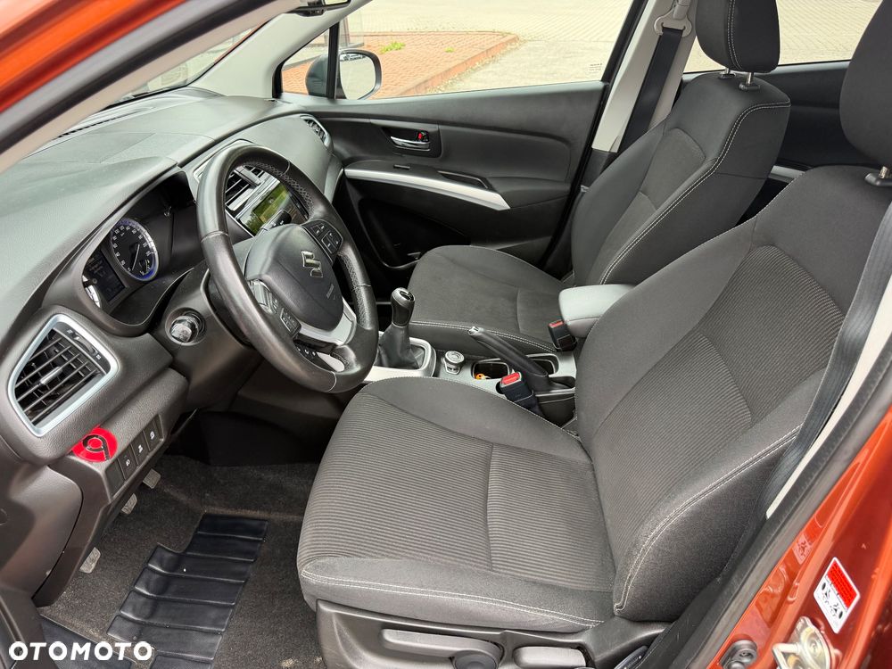 Suzuki SX4 S-Cross 1.0 T Premium 4WD - 17