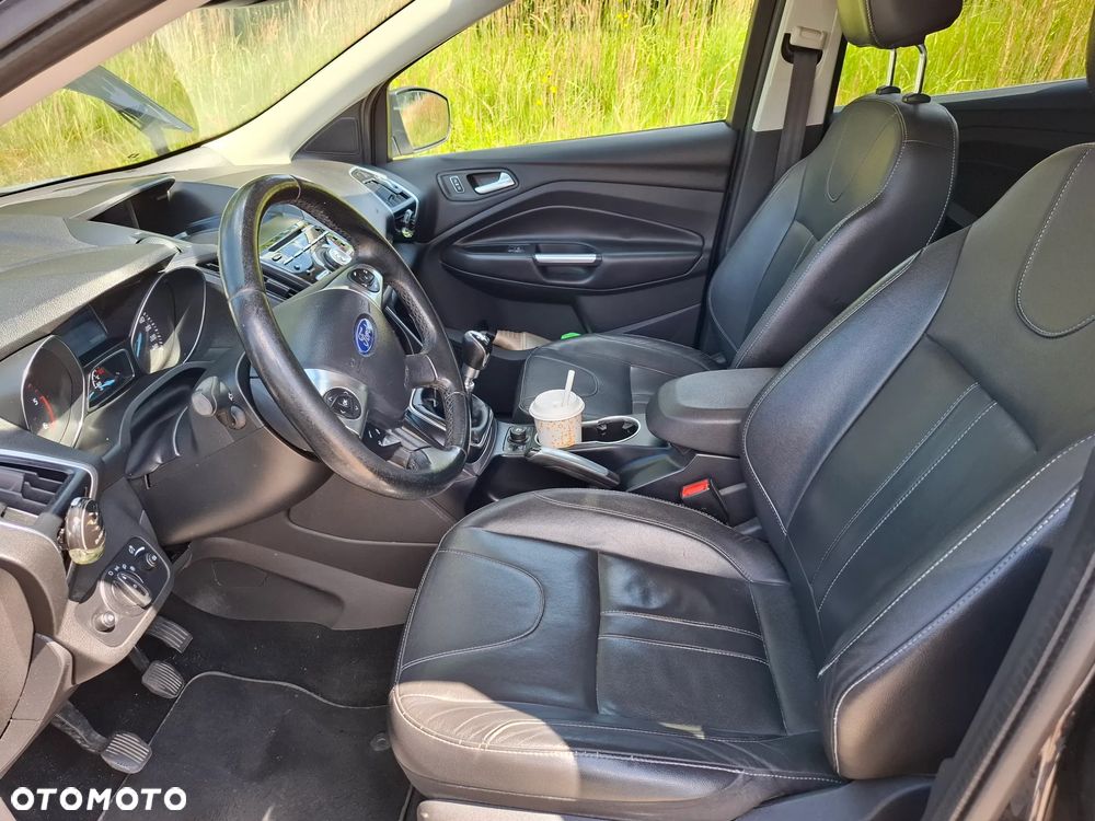 Ford Kuga 2.0 TDCi 4x4 Titanium - 14