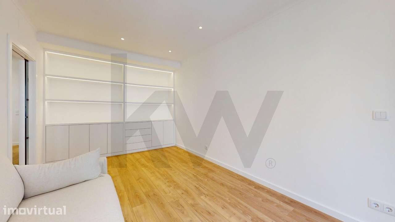 T3 Renovado com 2 WC e Varanda | 75 m2 | Campo de Ourique - Grande imagem: 4/39