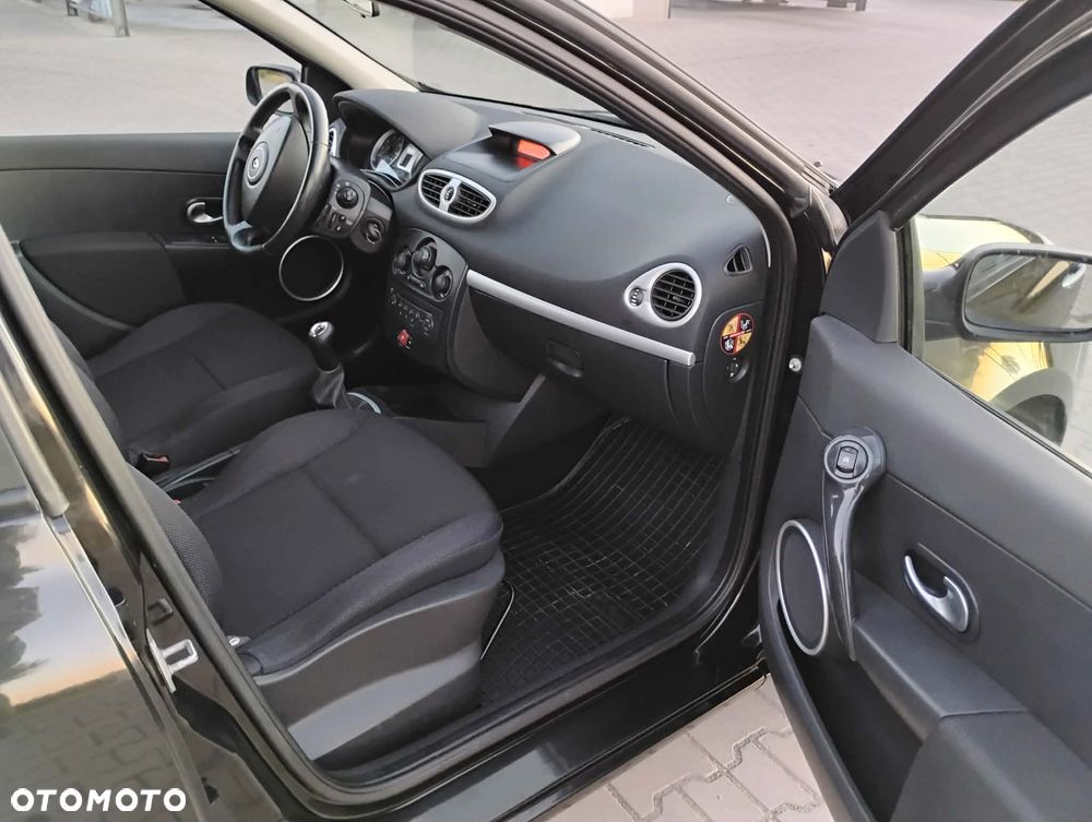 Renault Clio - 9
