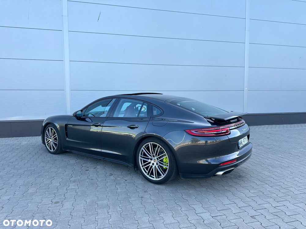 Porsche Panamera 4 E-Hybrid Platinum Edition - 17