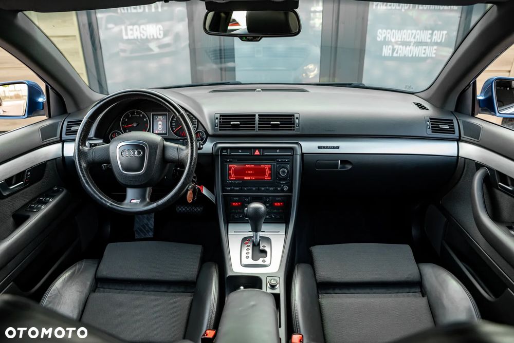 Audi A4 Avant 2.0 T FSI quattro tiptronic - 28