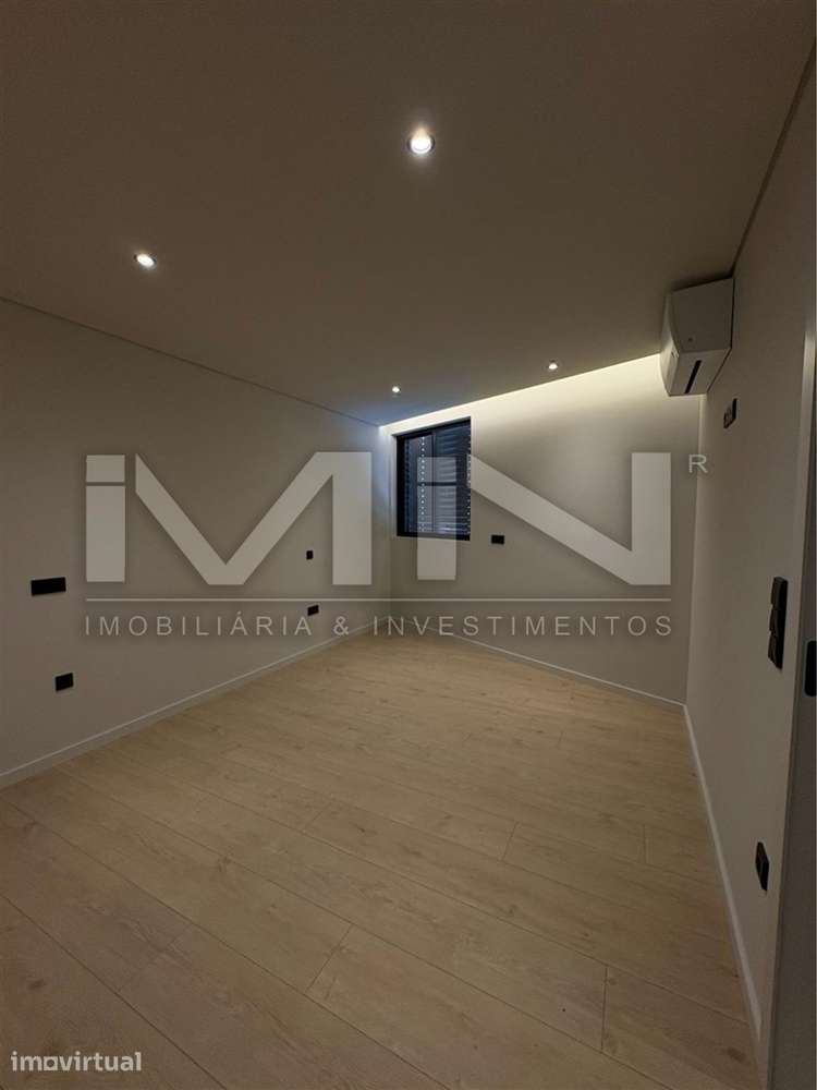 Exclusividade e Modernidade no Centro de Gondomar: Apartamento T1 Novo - Grande imagem: 4/31